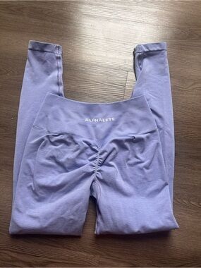 Alphalete Lavender Scrunch-Back High-Rise Leggings